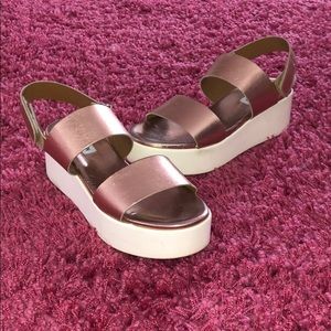 STEVE MADDEN PLATFORM SANDALS SIZE 6